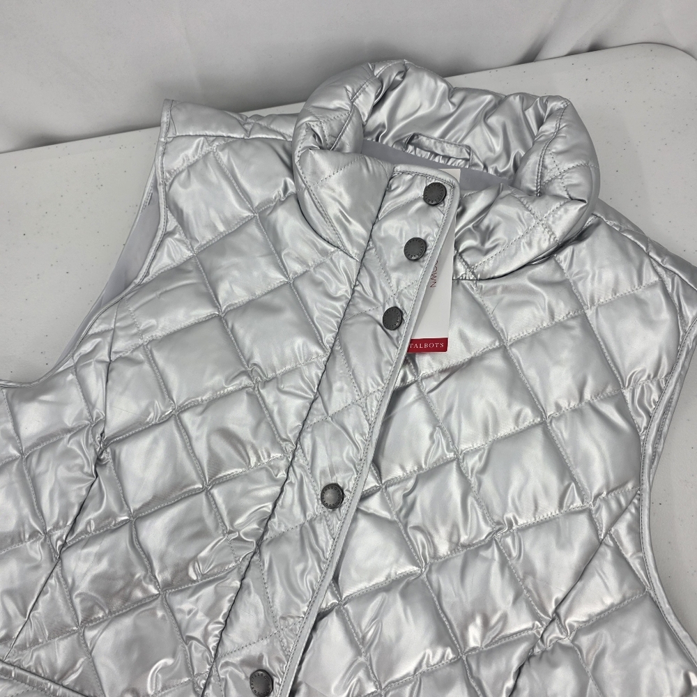 NWT Talbots‎ Silver Quilted Puffer Vest Down Filled Women's Size Medium Poly.